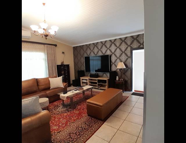 3 BEDROOM HOUSE FOR SALE IN SAFARI GARDENS